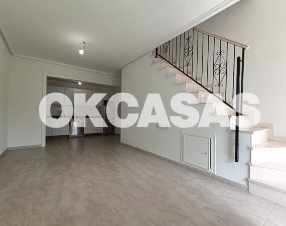 Chalet Adosado en Costa Hispania